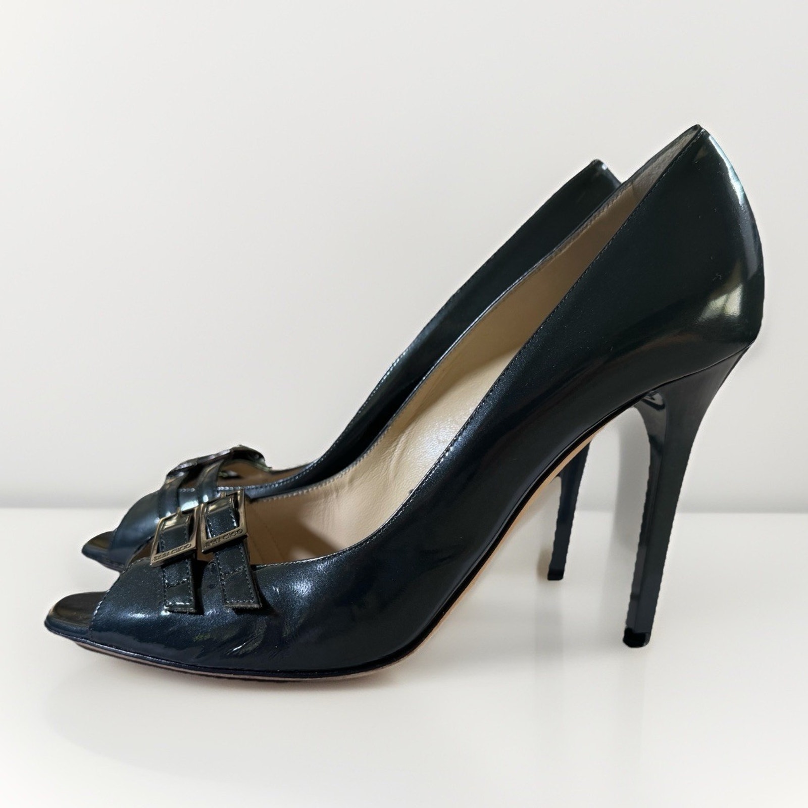 Jimmy Choo London Womenâs Pearlized Patent Steel Heels Size 40 Euc